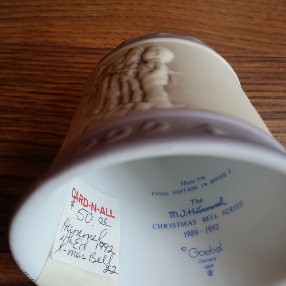 GOEBEL Christmas BELL 4th in Series MJ HUMMEL 778 - Picture 3 of 3